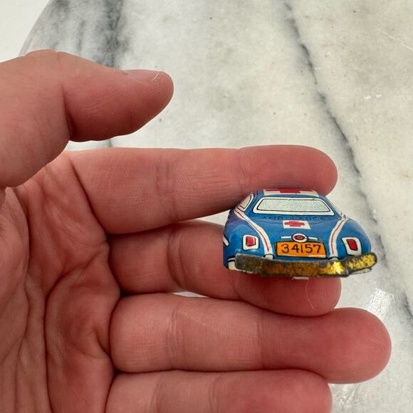 Vintage Ambulance japanese matchbox car - Picture 2 of 7